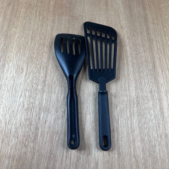 Lot of 2 Black Slotted Spatulas Turner Set Nylon Plastic Kitchen Utensils - Picture 2 of 3